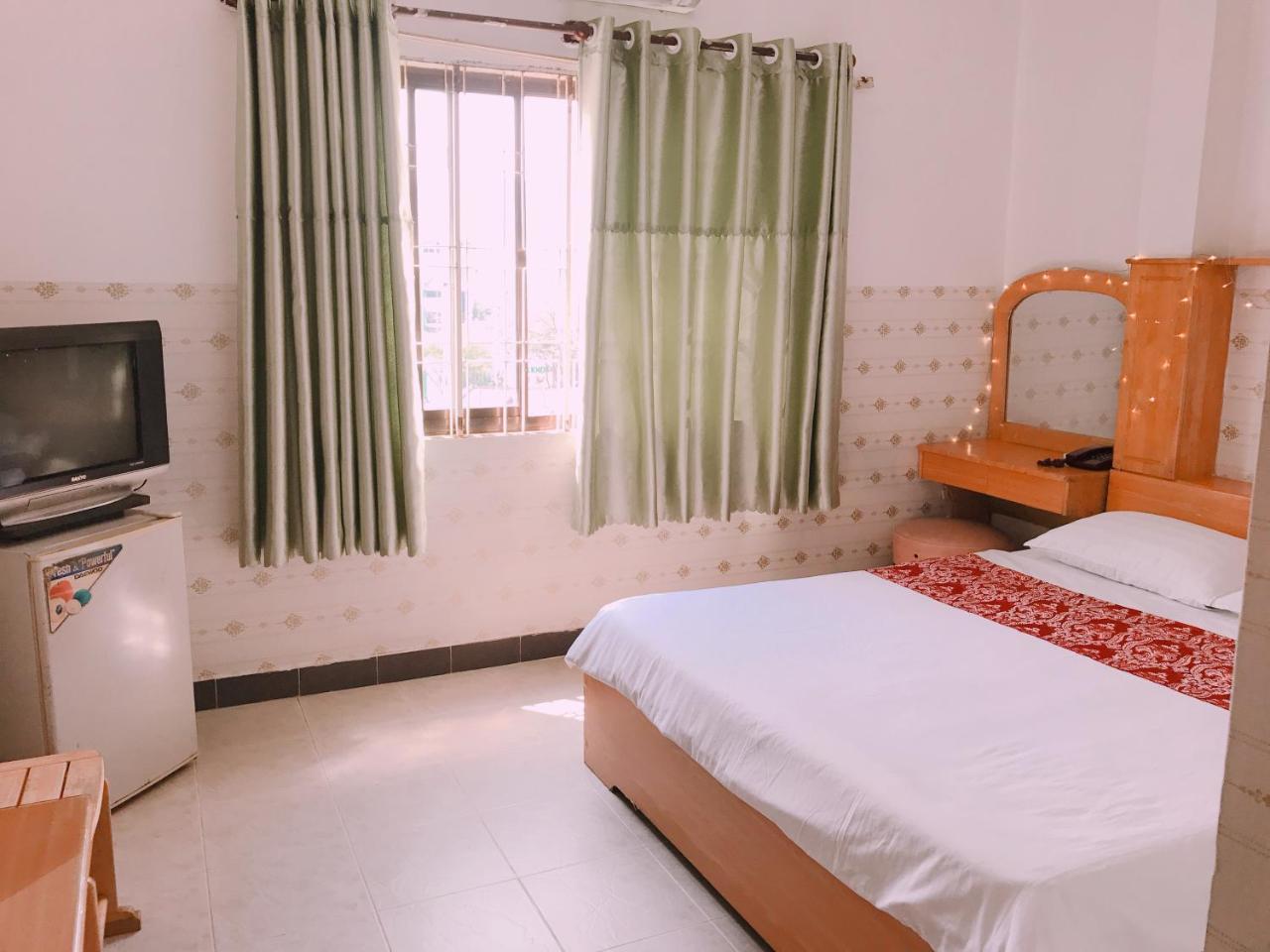 Thinh Vuong Hotel Ho Chi Minh City Exterior photo